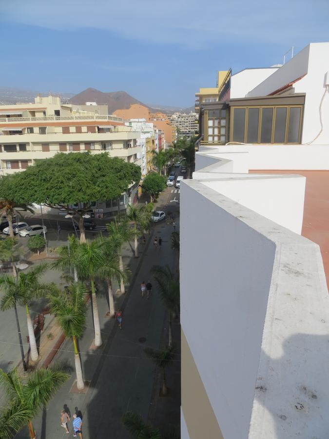 شقة Edificio Gavota لوس كريستيانوس المظهر الخارجي الصورة